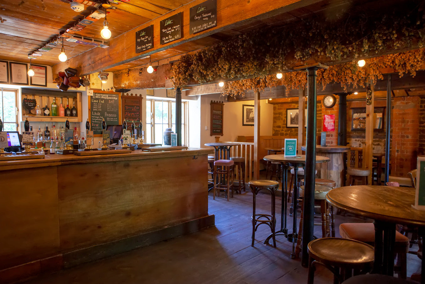 Bar Supervisor needed!