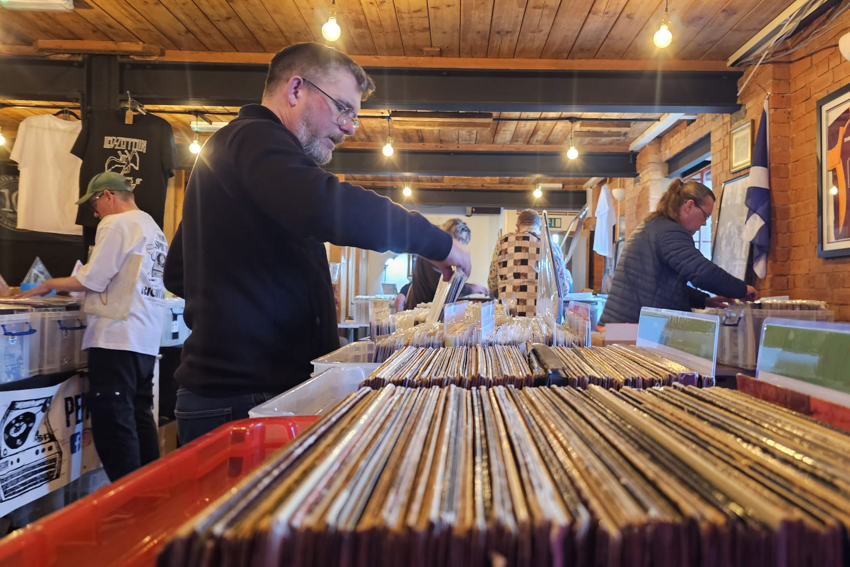 Record Fair returns