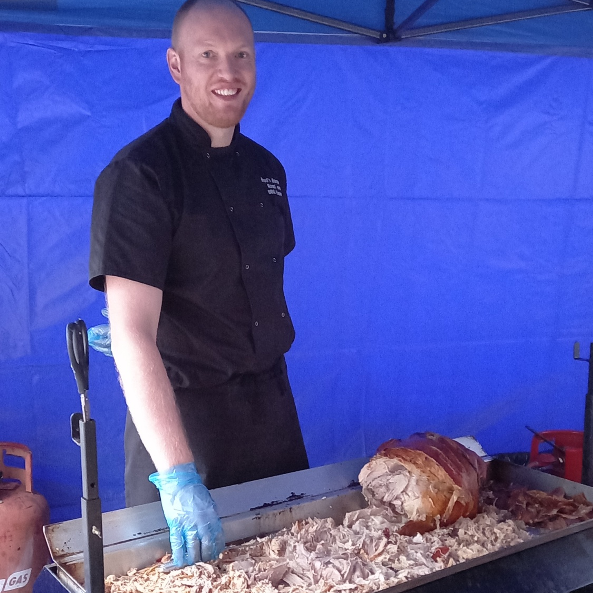 Sun 30 Nov - Ho-Ho-Hog Roast
