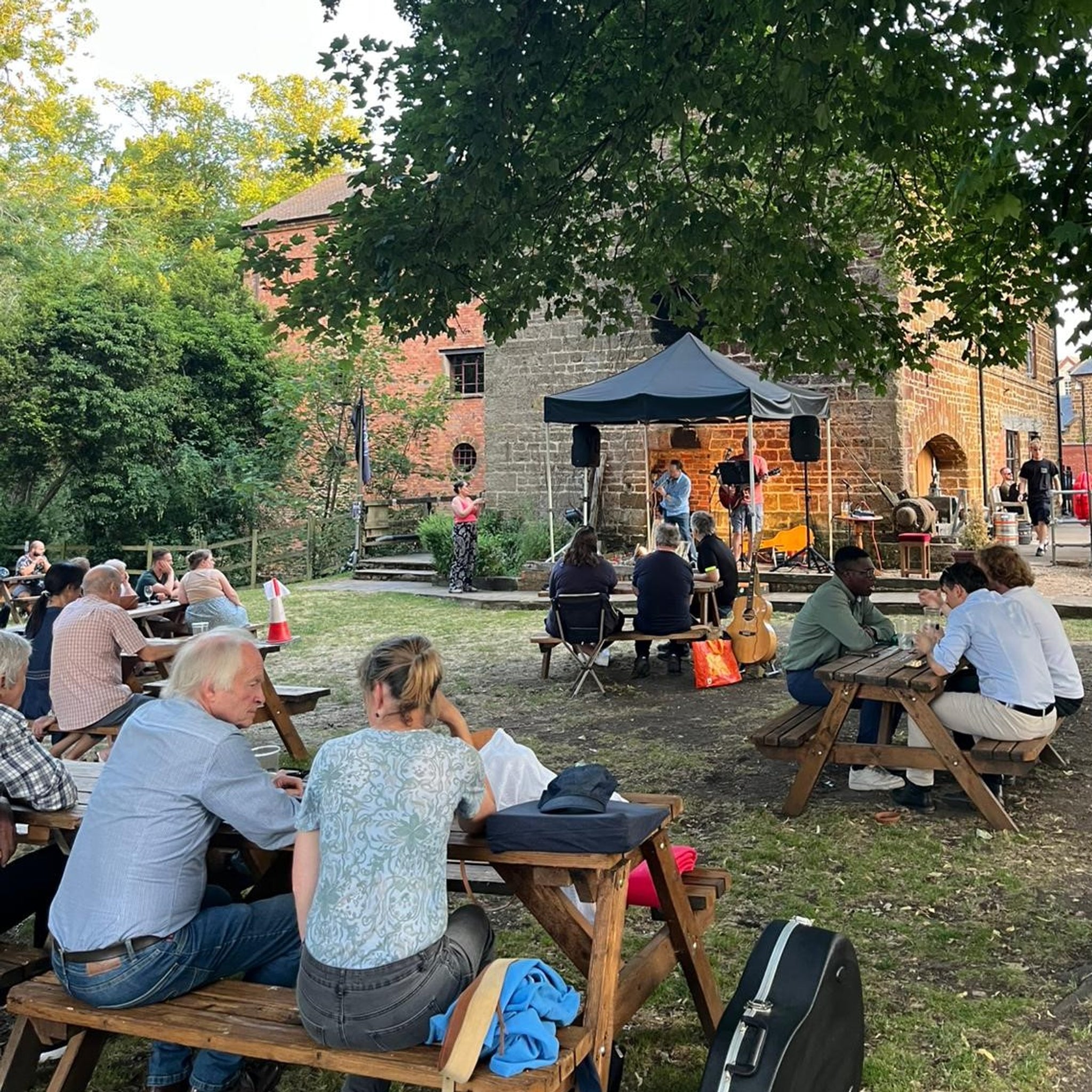 Thurs 6 Aug - Open Mic