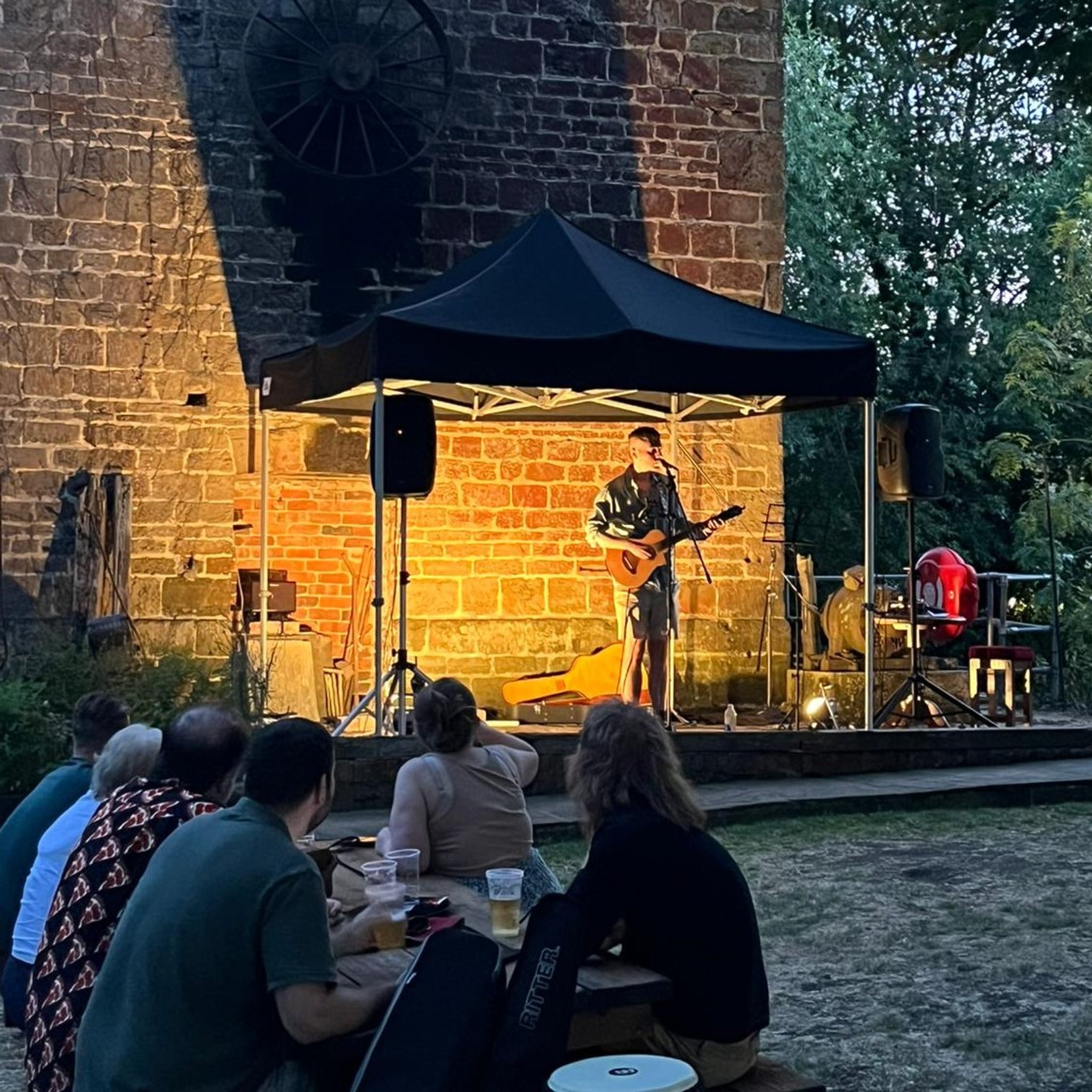 Thurs 6 Aug - Open Mic