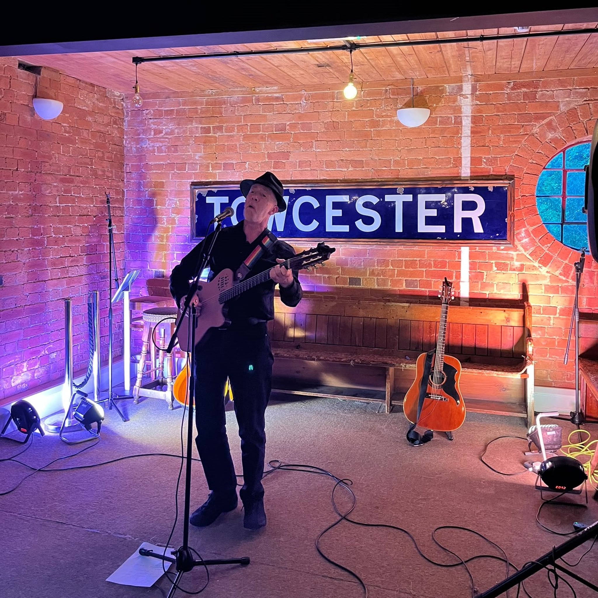 Thurs 5 Nov - Open Mic
