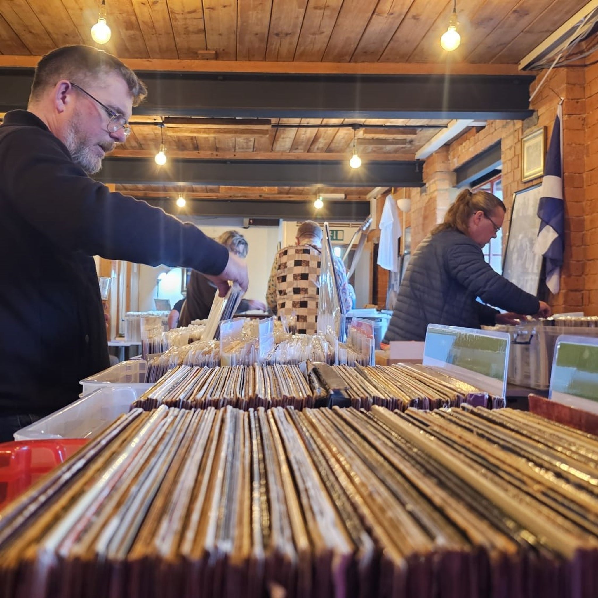Sun 22 Mar - Record Fair