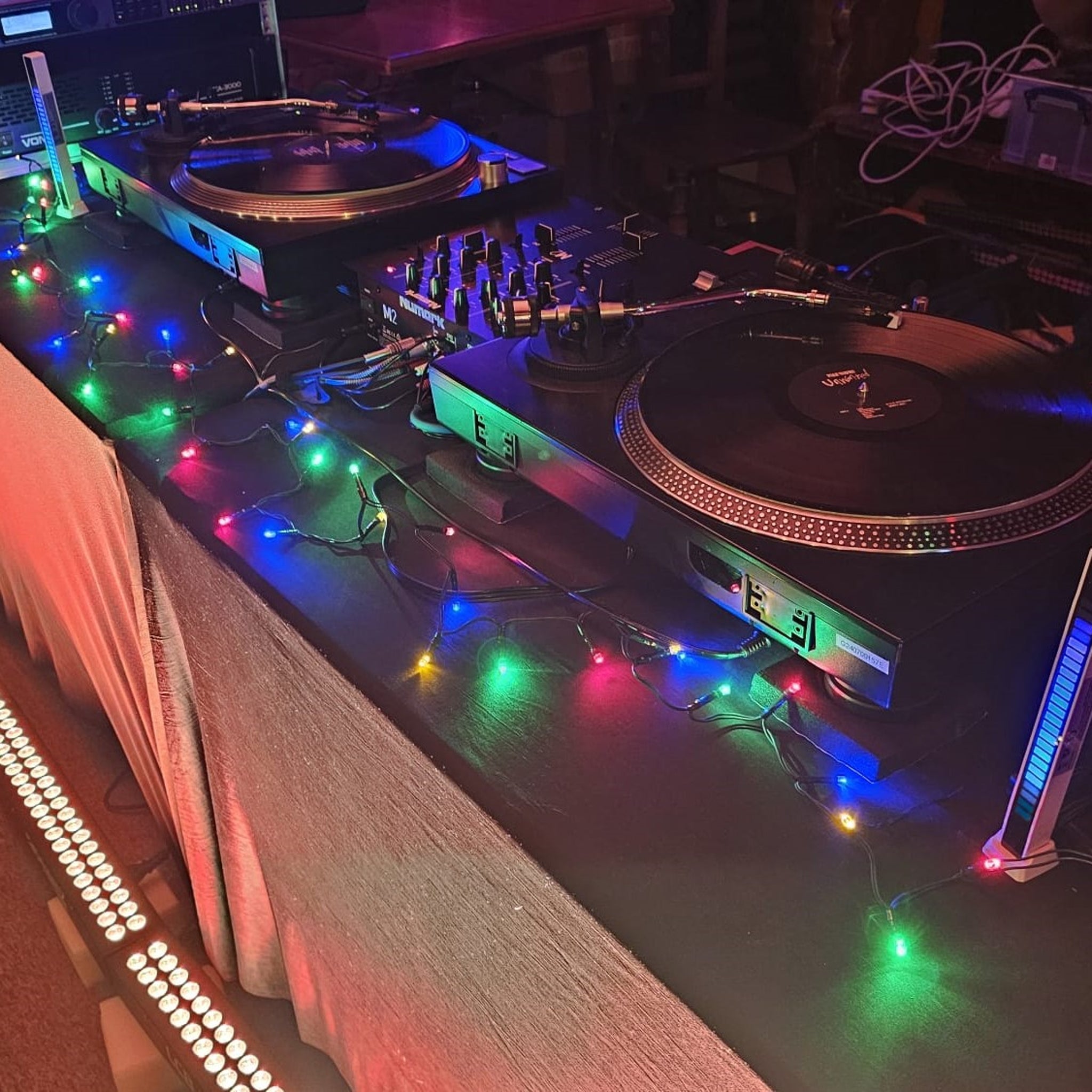 Fri 11 Dec - Christmas Vinyl Night
